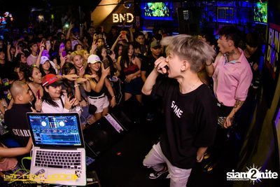 YUPP!! Network กับ HIGHHOT × LAZYLOXY × OG-ANIC ที่ บาร์ เน็กซ์ ดอร์ — photo 101