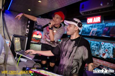 YUPP!! Network กับ HIGHHOT × LAZYLOXY × OG-ANIC ที่ บาร์ เน็กซ์ ดอร์ — photo 114
