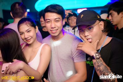 YUPP!! Network กับ HIGHHOT × LAZYLOXY × OG-ANIC ที่ บาร์ เน็กซ์ ดอร์ — photo 126