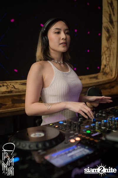 Pleasemakemyroom: Cocktail at DND Club — photo 24
