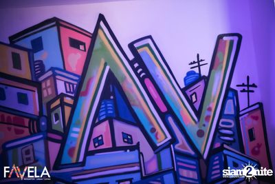Friday Night at Favela Thonglor — photo 4
