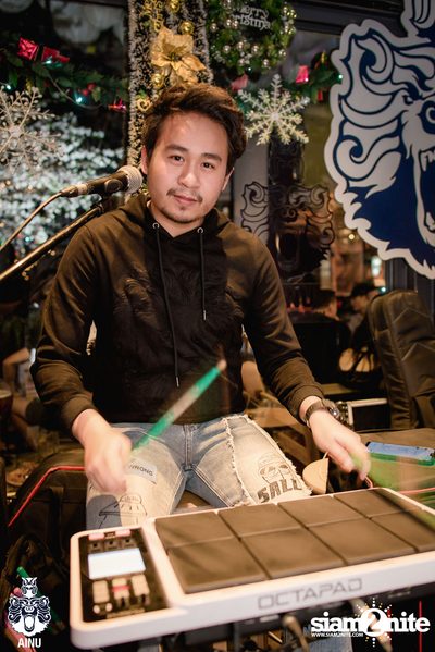 Christmas Eve at Ainu Bar — photo 30