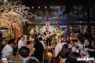 Christmas Eve at Ainu Bar — photo 31