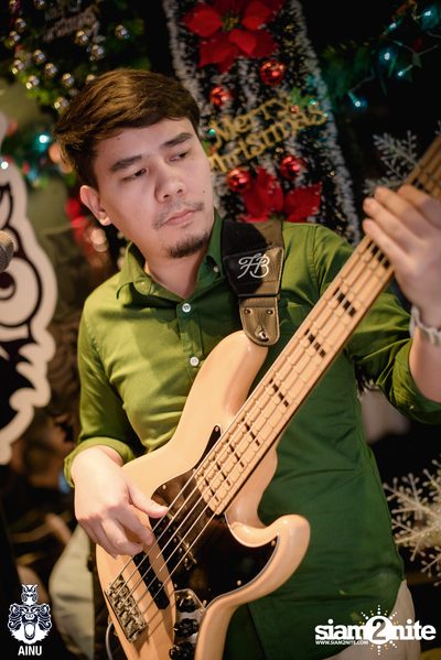 Christmas Eve at Ainu Bar — photo 51