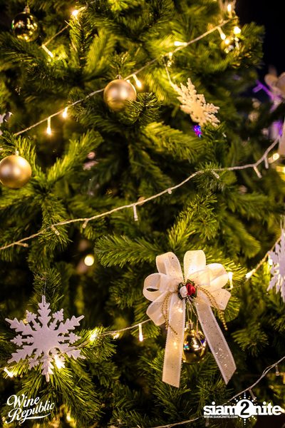 Christmas Night at Wine Republic — photo 1