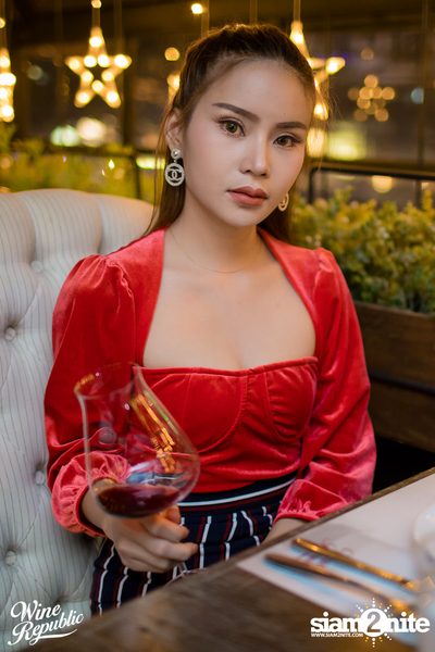 Christmas Night at Wine Republic — photo 9