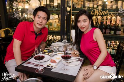 Christmas Night at Wine Republic — photo 11