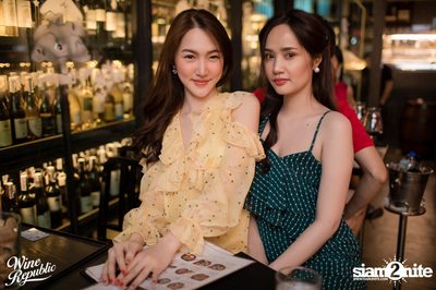 Christmas Night at Wine Republic — photo 13