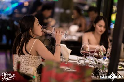 Christmas Night at Wine Republic — photo 28