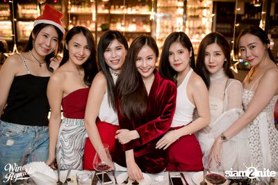 Christmas Night at Wine Republic — photo 29
