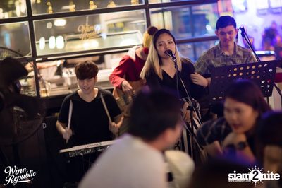 Christmas Night at Wine Republic — photo 31