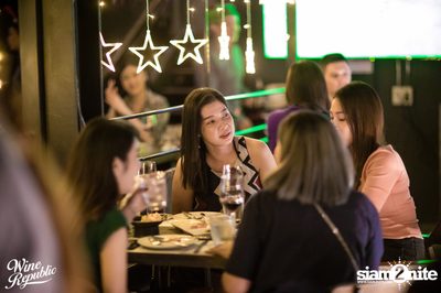 Christmas Night at Wine Republic — photo 80