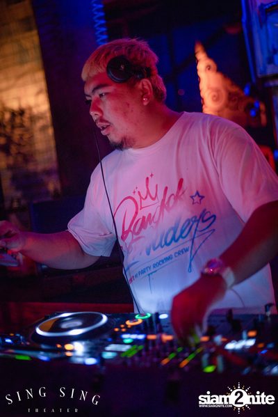 BLING IT กับ Bangkok Invaders ที่ ซิง ซิง เธียเตอร์ — photo 8
