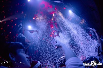 BLING IT กับ Bangkok Invaders ที่ ซิง ซิง เธียเตอร์ — photo 59