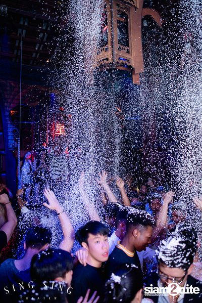 BLING IT กับ Bangkok Invaders ที่ ซิง ซิง เธียเตอร์ — photo 79