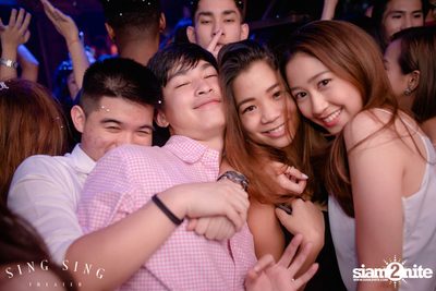 BLING IT กับ Bangkok Invaders ที่ ซิง ซิง เธียเตอร์ — photo 86