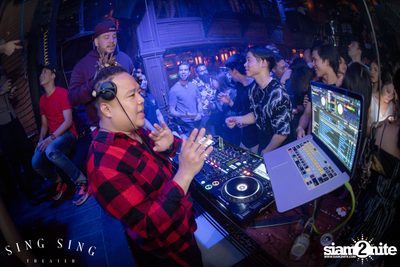 BLING IT กับ Bangkok Invaders ที่ ซิง ซิง เธียเตอร์ — photo 98