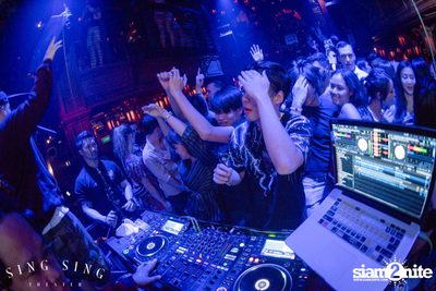 BLING IT กับ Bangkok Invaders ที่ ซิง ซิง เธียเตอร์ — photo 100