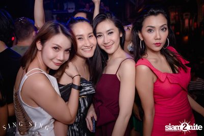 BLING IT กับ Bangkok Invaders ที่ ซิง ซิง เธียเตอร์ — photo 105