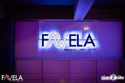 It's a Red Xmas Party at Favela  — photo 2