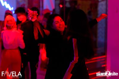 It's a Red Xmas Party at Favela  — photo 38