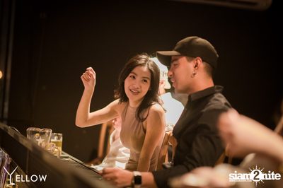ป็อป ปองกูล ที่ เยลโล่ บาร์ — photo 56