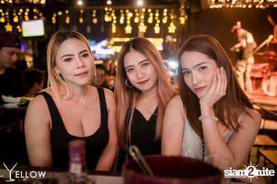 ป็อป ปองกูล ที่ เยลโล่ บาร์ — photo 64