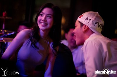 ป็อป ปองกูล ที่ เยลโล่ บาร์ — photo 83