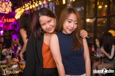 ป็อป ปองกูล ที่ เยลโล่ บาร์ — photo 127