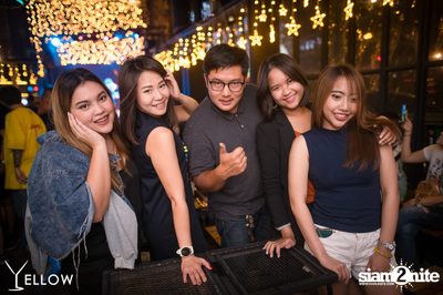 ป็อป ปองกูล ที่ เยลโล่ บาร์ — photo 128