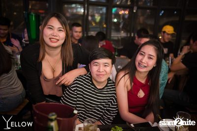 ป็อป ปองกูล ที่ เยลโล่ บาร์ — photo 129