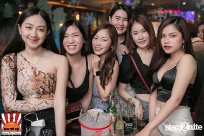 New Year’s Eve at Warmup Cafe Chiangmai — photo 18