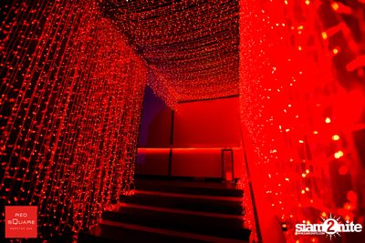 Cocktail En Rouge New Year's Eve Party ที่ RedSquare Vodka Rooftop Bar — photo 3