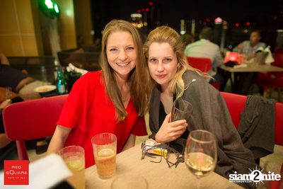 Cocktail En Rouge New Year's Eve Party ที่ RedSquare Vodka Rooftop Bar — photo 32