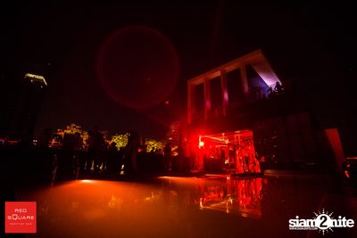 Cocktail En Rouge New Year's Eve Party ที่ RedSquare Vodka Rooftop Bar — photo 64