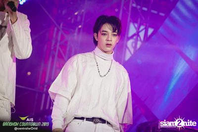 AIS Bangkok Countdown 2019 at CentralWorld — photo 7