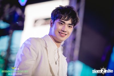 AIS Bangkok Countdown 2019 at CentralWorld — photo 8