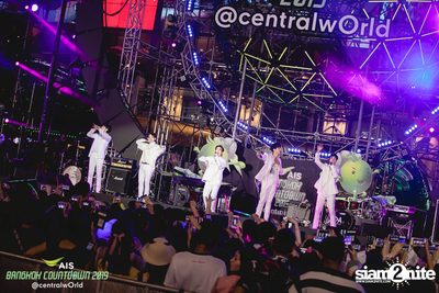 AIS Bangkok Countdown 2019 at CentralWorld — photo 14