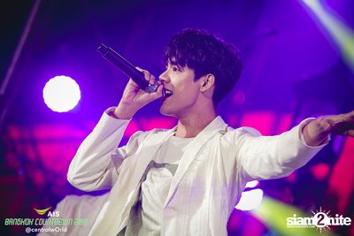 AIS Bangkok Countdown 2019 at CentralWorld — photo 18