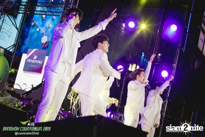 AIS Bangkok Countdown 2019 at CentralWorld — photo 23