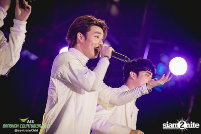 AIS Bangkok Countdown 2019 at CentralWorld — photo 24
