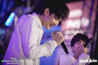 AIS Bangkok Countdown 2019 at CentralWorld — photo 27