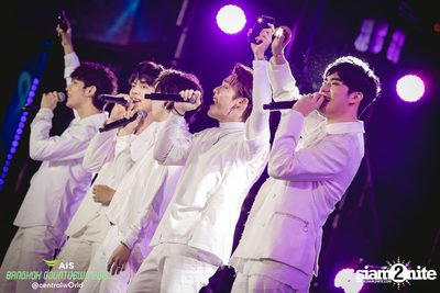 AIS Bangkok Countdown 2019 at CentralWorld — photo 32