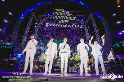 AIS Bangkok Countdown 2019 at CentralWorld — photo 35