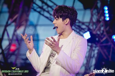 AIS Bangkok Countdown 2019 at CentralWorld — photo 37