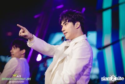 AIS Bangkok Countdown 2019 at CentralWorld — photo 40