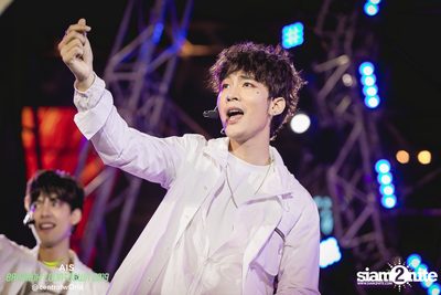 AIS Bangkok Countdown 2019 at CentralWorld — photo 41