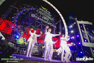 AIS Bangkok Countdown 2019 at CentralWorld — photo 45
