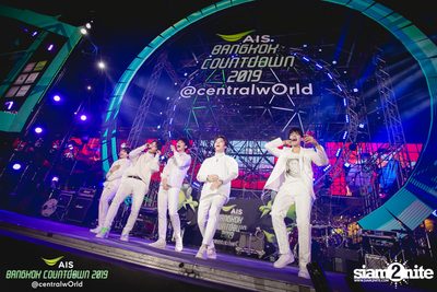 AIS Bangkok Countdown 2019 at CentralWorld — photo 46