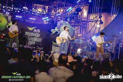 AIS Bangkok Countdown 2019 at CentralWorld — photo 55